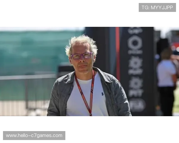 F1赛季最新动态揭秘车队策略与车手争锋精彩瞬间