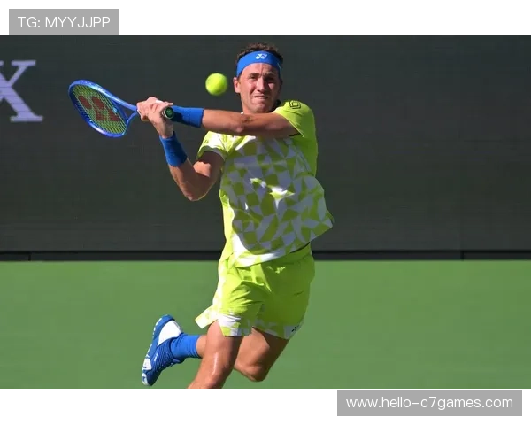 世界网球大师赛精彩回顾：顶尖选手激战四天 激烈对决引发热议